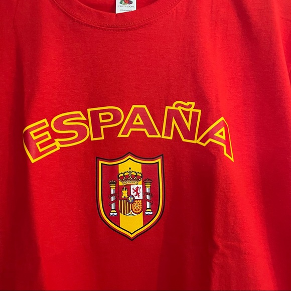 3 for $15 Fruit of the Loom Red España T-Shirt - Picture 2 of 8